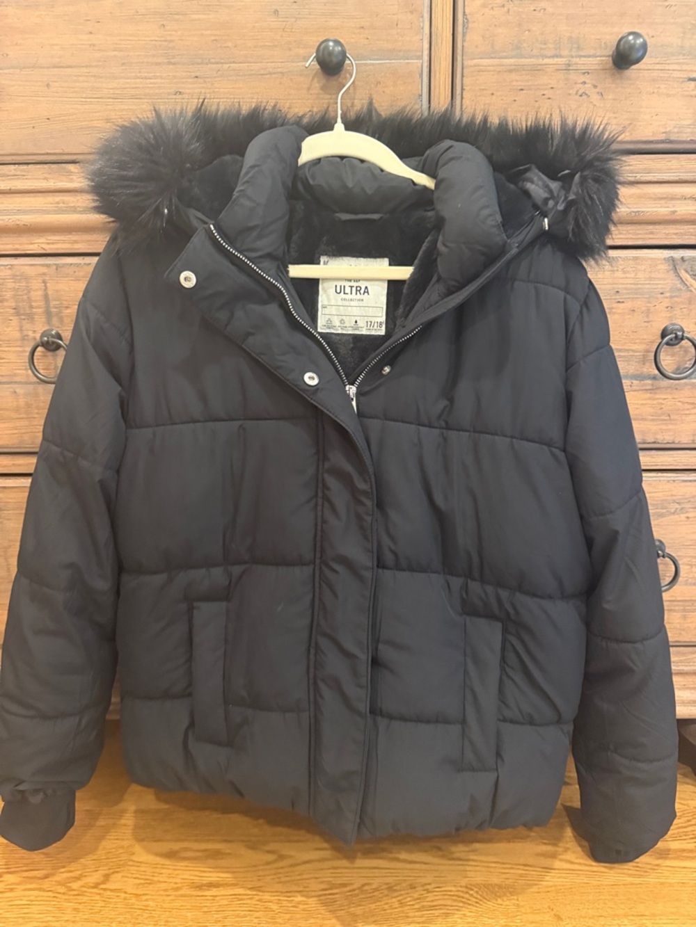 Abercrombie & Fitch Kids size 17/18 Puffer Coat with Hood w removable fur trim